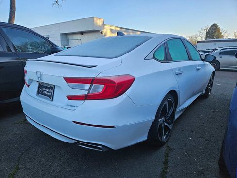 Used 2022 Honda Accord Sport image 4