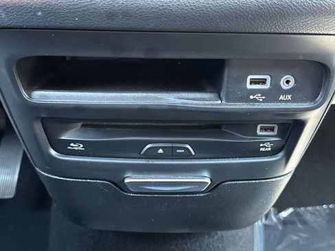 Used 2019 Chrysler Pacifica Touring-L Plus w/ Advanced Safetytec Group FWD image 40