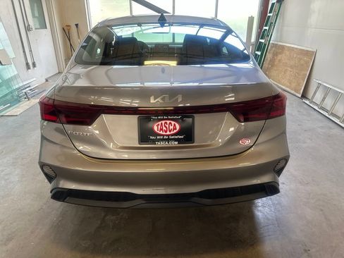 Used 2023 Kia Forte LXS FWD image 4