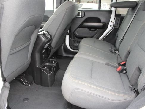 Used 2024 Jeep Wrangler Unlimited Sahara AWD/4WD image 42