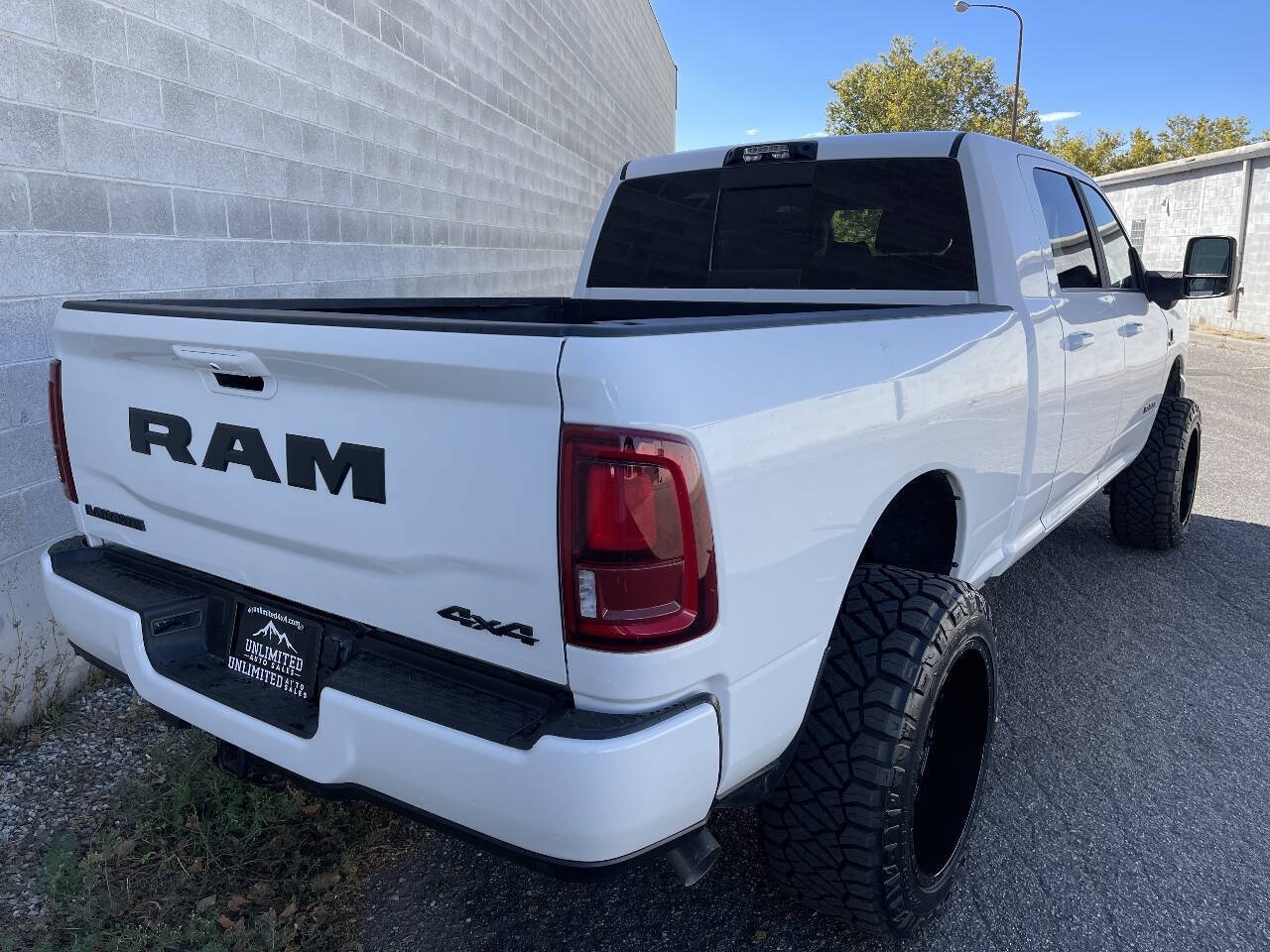 Used 2025 RAM 2500 Laramie w/ Night Edition AWD/4WD image 25