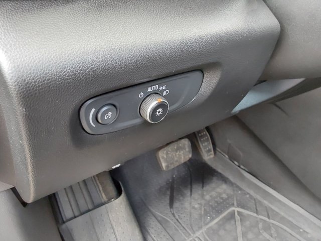 Used 2023 Chevrolet Traverse RS w/ LPO, Floor Liner Package AWD/4WD image 29