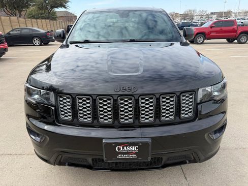 Used 2022 Jeep Grand Cherokee Laredo X image 8