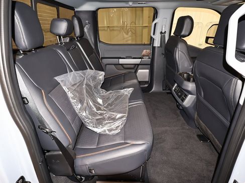 New 2026 Ford F350 Lariat w/ Black Appearance Package image 15