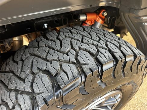 Used 2020 Ford F150 Raptor w/ Equipment Group 802A Luxury image 23