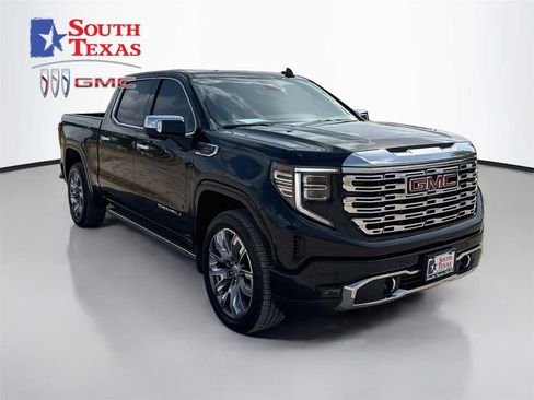 Used 2025 GMC Sierra 1500 Denali w/ Denali Reserve Package AWD/4WD image 1