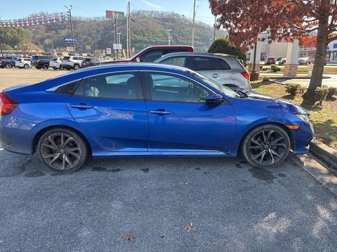 Used 2019 Honda Civic Sport image 4