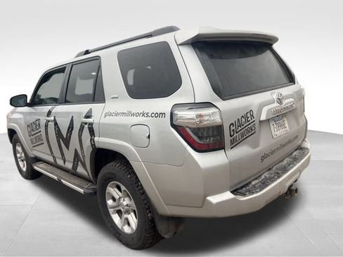 Used 2015 Toyota 4Runner SR5 image 11