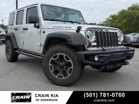 Used 2012 Jeep Wrangler Unlimited Rubicon w/ Connectivity Group AWD/4WD image 1