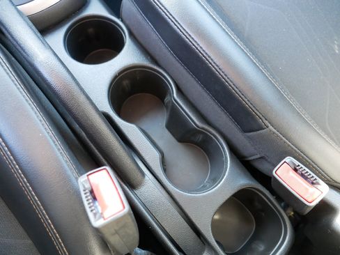 Used 2019 Chevrolet Trax LT w/ LT Convenience Package image 32