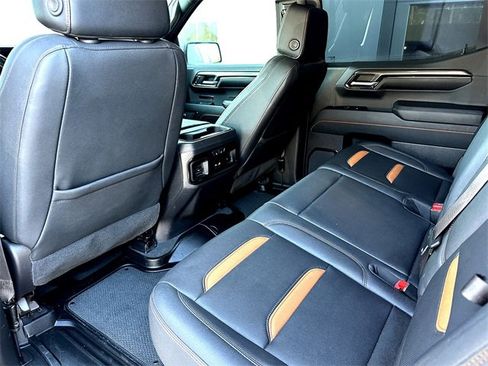 Used 2024 GMC Sierra 1500 AT4 w/ Technology Package image 19