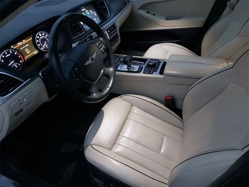 Used 2018 Genesis G80 3.8 w/ Option Group 03 image 13