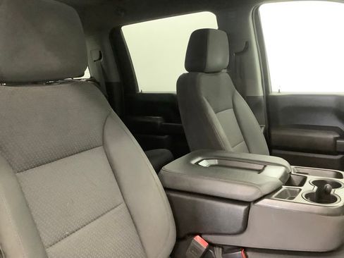 Used 2022 Chevrolet Silverado 2500 Custom w/ Custom Convenience Package image 23