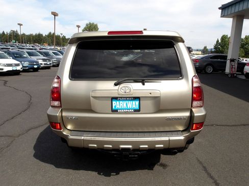 Used 2004 Toyota 4Runner Limited image 4
