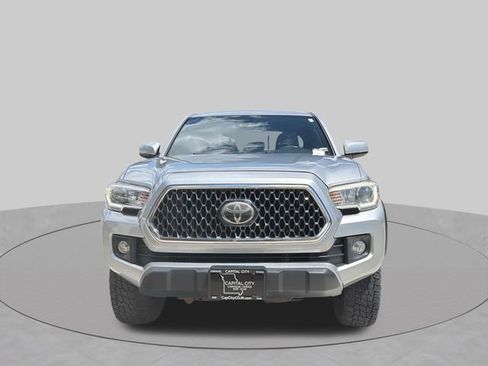 Used 2018 Toyota Tacoma TRD Off-Road AWD/4WD image 10
