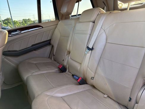 Used 2015 Mercedes-Benz GL 450 4MATIC image 8