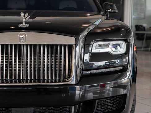 Used 2018 Rolls-Royce Ghost image 4