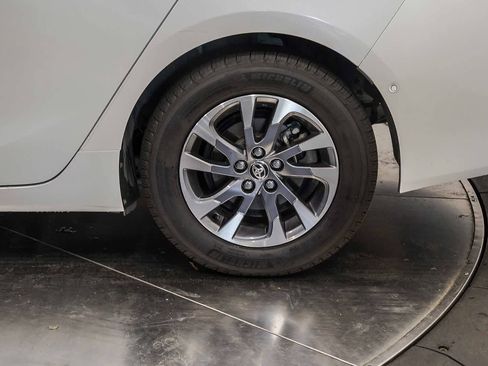 Used 2022 Toyota Prius XLE w/ Advanced Technology Package FWD image 10