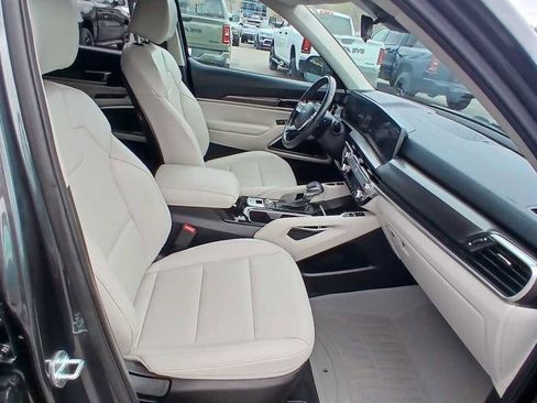 Used 2024 Kia Telluride S AWD/4WD image 17