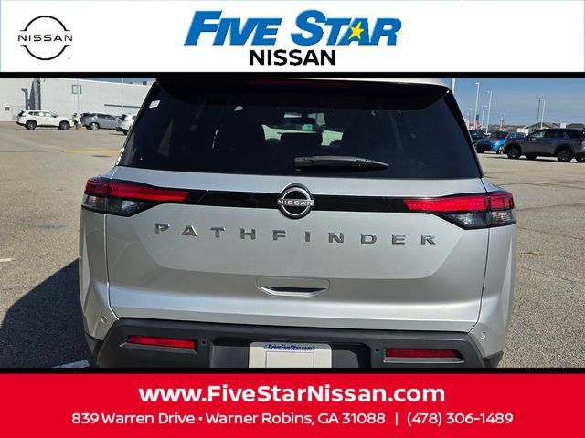 Used 2024 Nissan Pathfinder S FWD image 10