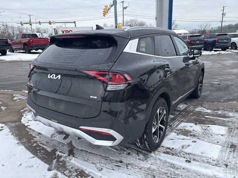 Used 2023 Kia Sportage EX image 5