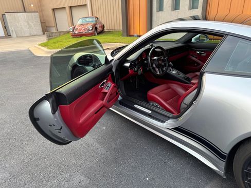 Used 2018 Porsche 911 GT3 RS image 16