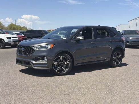 Used 2019 Ford Edge ST w/ Convenience Package AWD/4WD image 2