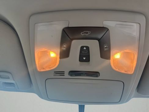Used 2015 Toyota Sienna XLE Premium AWD/4WD image 22