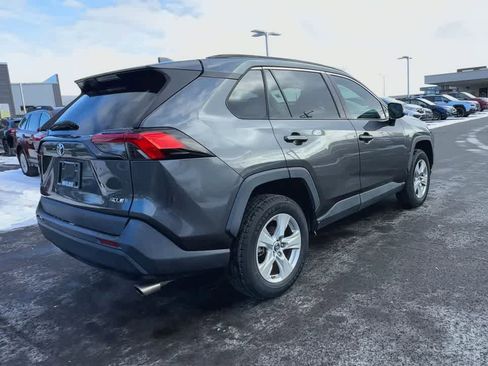 Used 2019 Toyota RAV4 XLE image 8