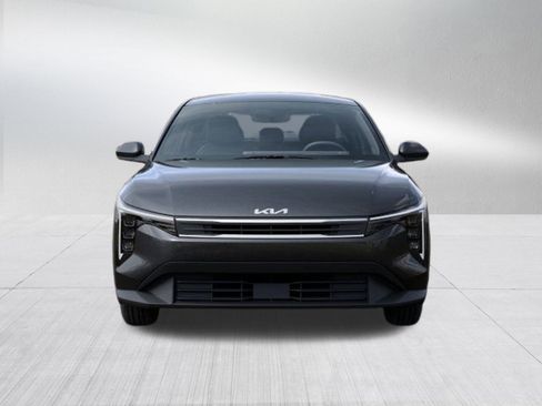 New 2025 Kia K4 LXS image 2