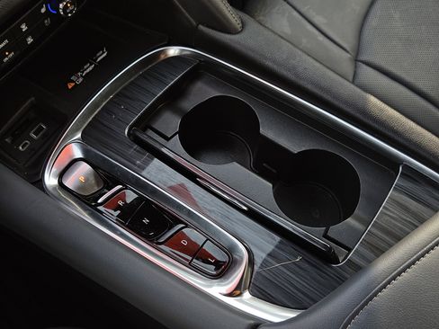 Used 2024 Buick Enclave Premium image 22