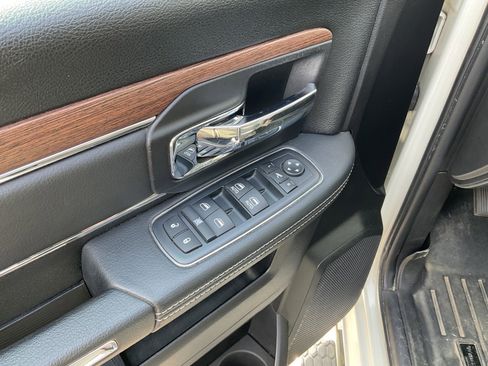 Used 2016 RAM 1500 Laramie w/ Convenience Group AWD/4WD image 23