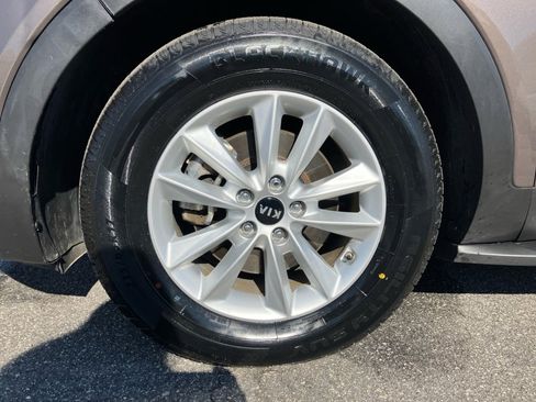 Used 2019 Kia Sorento FWD V6 image 31