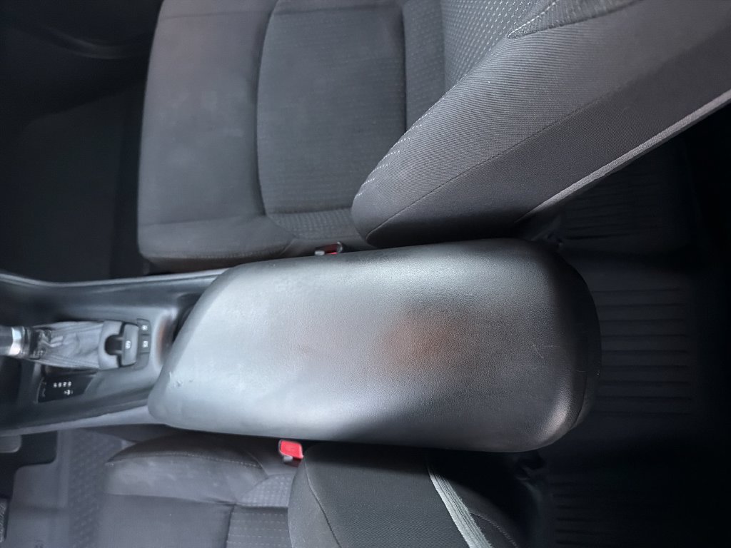 Used 2018 Toyota C-HR XLE FWD image 24