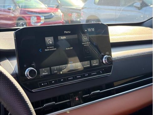 Used 2024 Mitsubishi Outlander SEL image 12