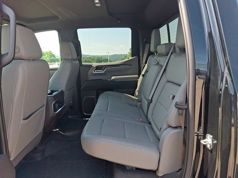 Used 2022 Chevrolet Silverado 1500 LTZ AWD/4WD image 11