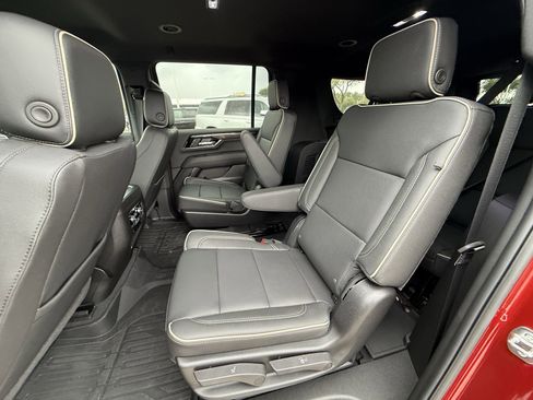 New 2026 GMC Yukon XL Elevation w/ LPO, Floor Liner Package image 16