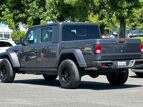 Used 2023 Jeep Gladiator Sport AWD/4WD image 5