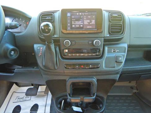 Used 2025 RAM ProMaster 2500 w/ Convenience Group FWD image 20