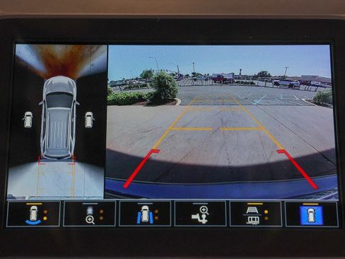 Used 2023 Chevrolet Equinox LT FWD image 16