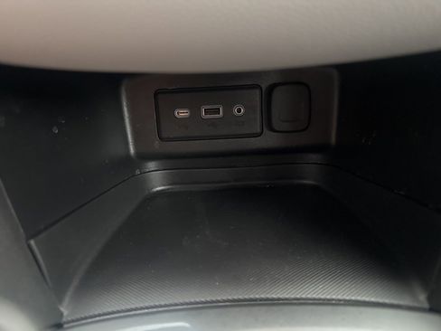 Used 2023 Chevrolet Equinox LS image 21