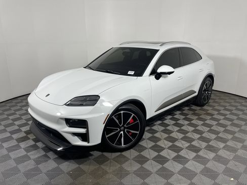 Certified 2025 Porsche Macan Turbo Electric AWD/4WD image 1