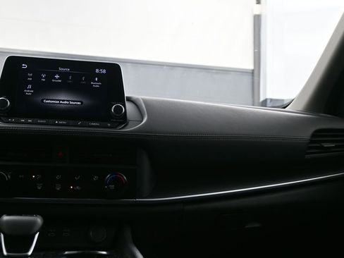 Used 2026 Nissan Rogue S FWD image 14