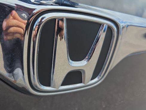 Used 2018 Honda CR-V LX image 29