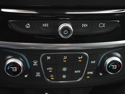 Used 2023 Chevrolet Traverse LT FWD image 30