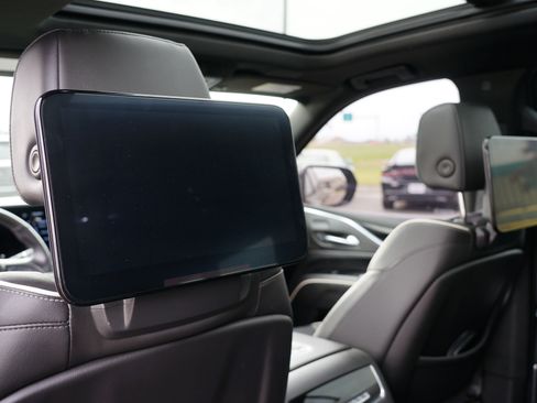 Used 2021 Cadillac Escalade ESV Sport w/ Driver Assist Tech Package image 21