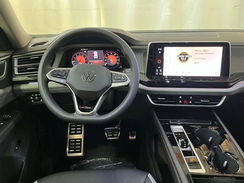 New 2026 Volkswagen Atlas Peak Edition AWD/4WD image 18