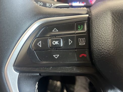 Used 2024 Jeep Grand Cherokee L Altitude image 39