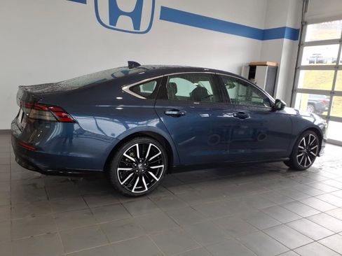 Certified 2023 Honda Accord Touring image 4