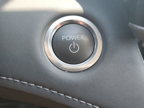 Used 2025 Toyota Highlander Limited image 35